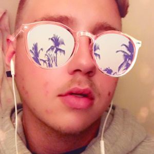 Meet your Posher, Dillon